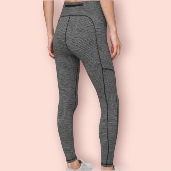 Lululemon Speed Up  Tight 28” Full On Luxtreme, Size 10 - Picture 2 of 9